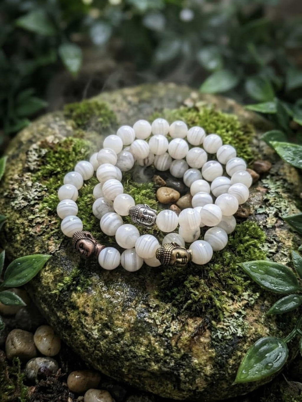 white stripe agate beaded bracelet